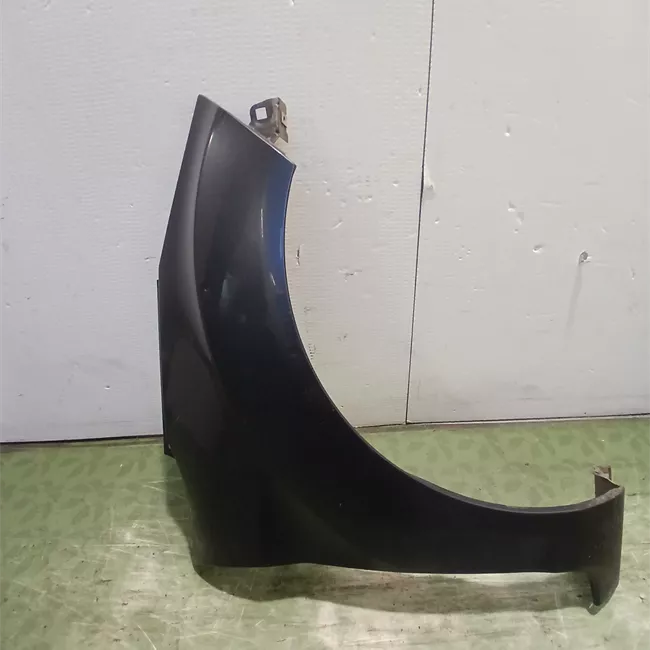 Parafango anteriore destro