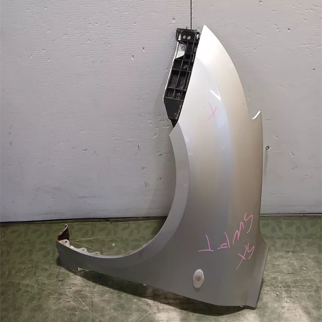 Parafango anteriore sinistro