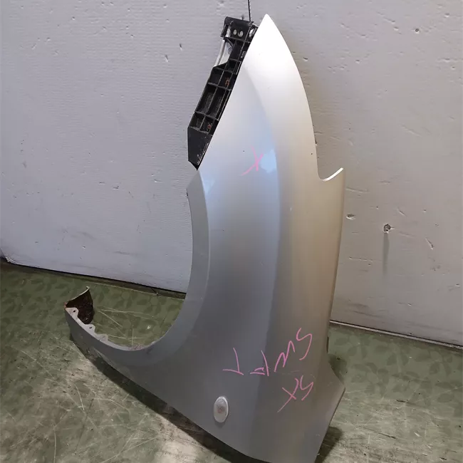 Parafango anteriore sinistro