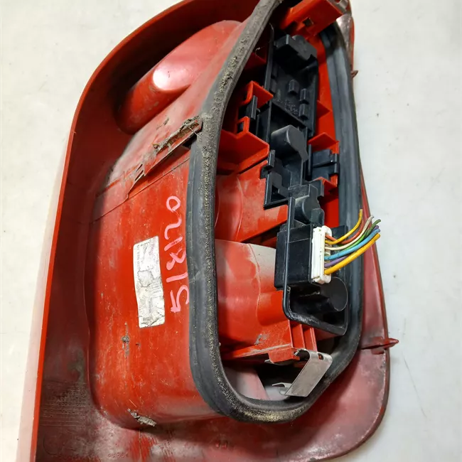 Fanale posteriore sinistro