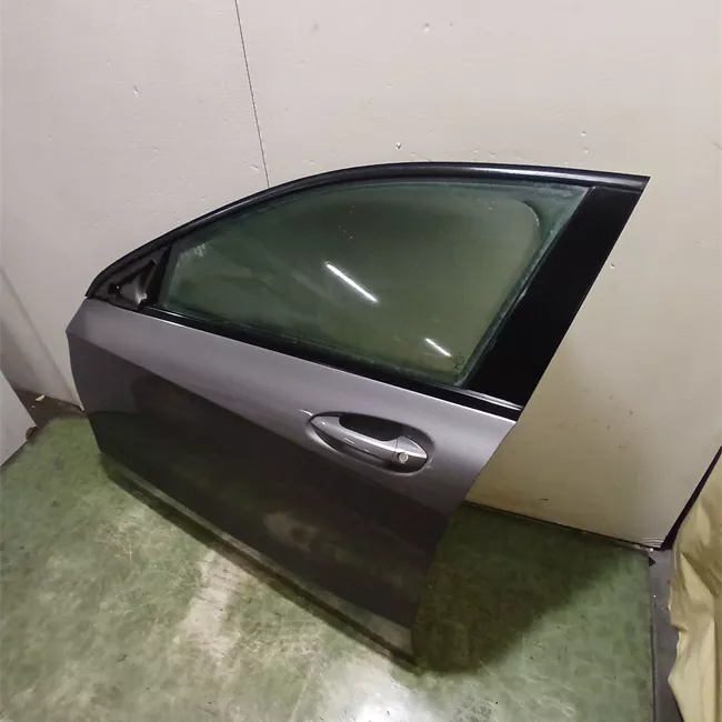 Porta anteriore sinistra