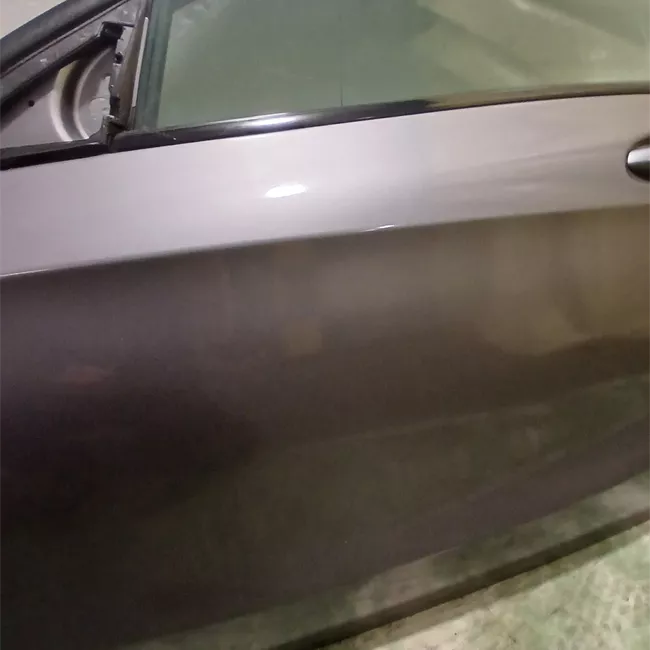 Porta anteriore sinistra