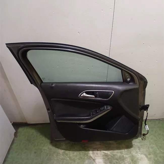 Porta anteriore sinistra