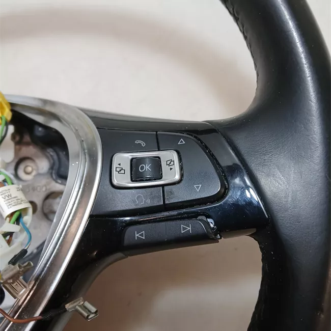 Volante Pelle multifunzione con regolazione velocità tiptr nero