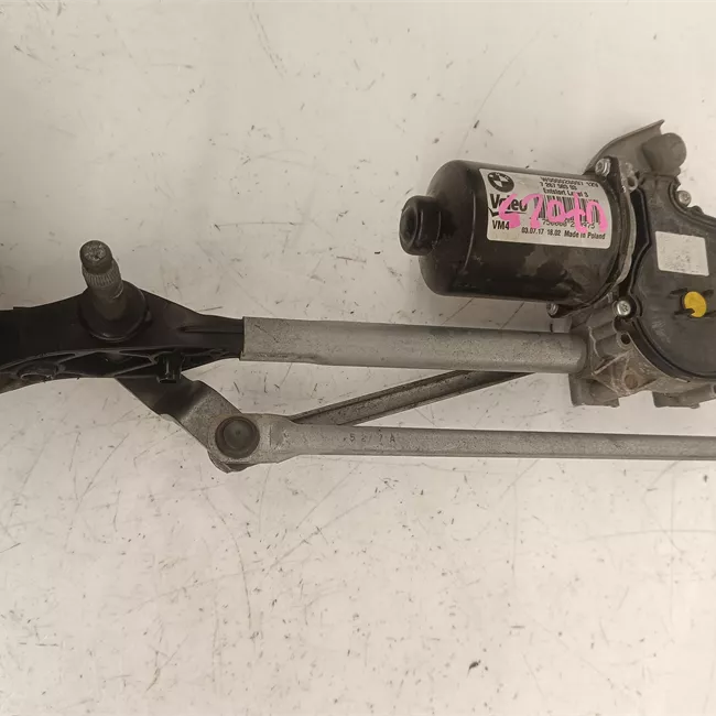 Meccanismo tergiparabrezza con motorino