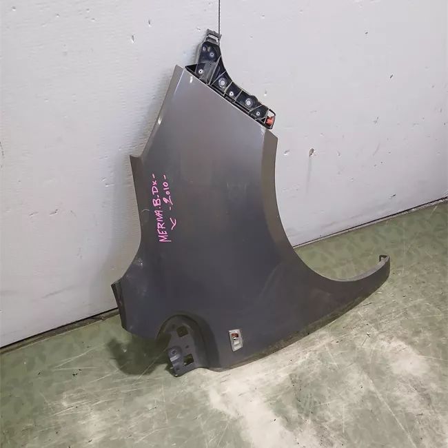 Parafango anteriore destro