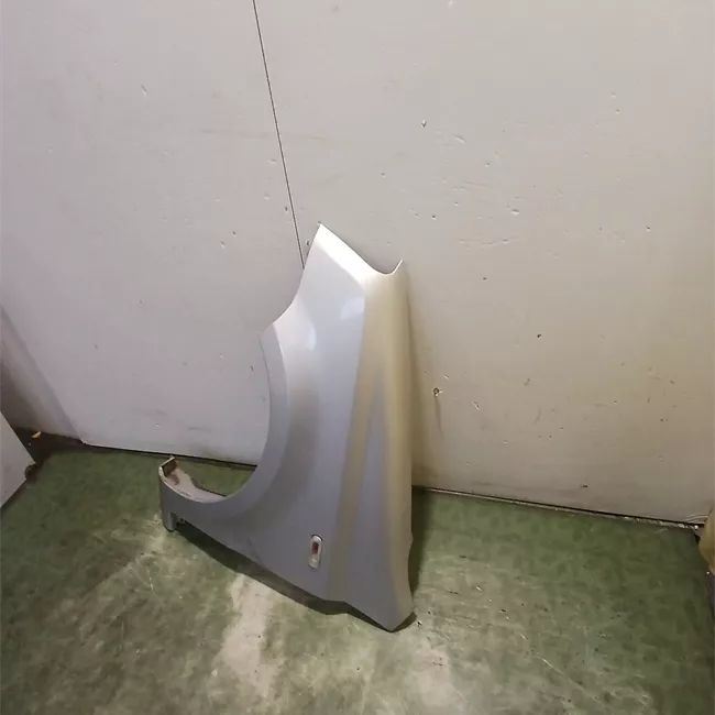 Parafango anteriore sinistro