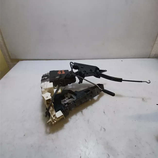 Serratura porta anteriore destra con tiranti