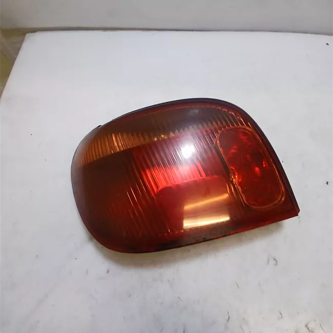 Fanale posteriore sinistro 08/99>12/02<