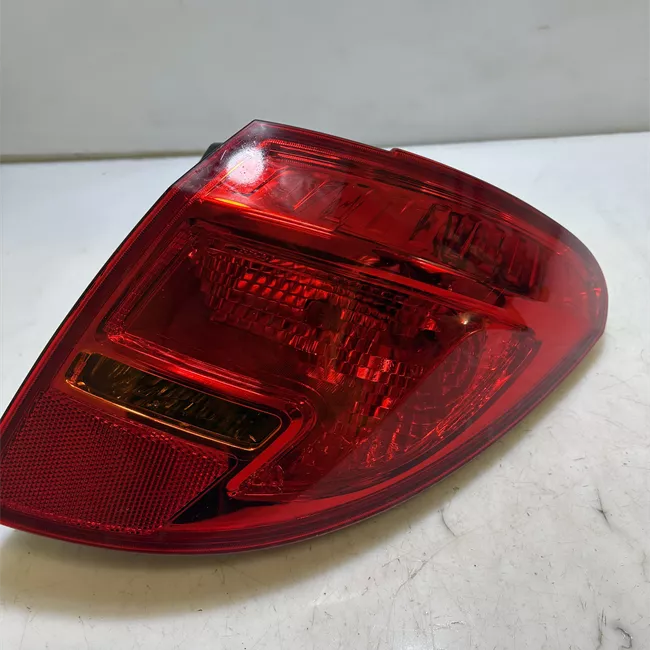 Fanale posteriore parte esterno destro