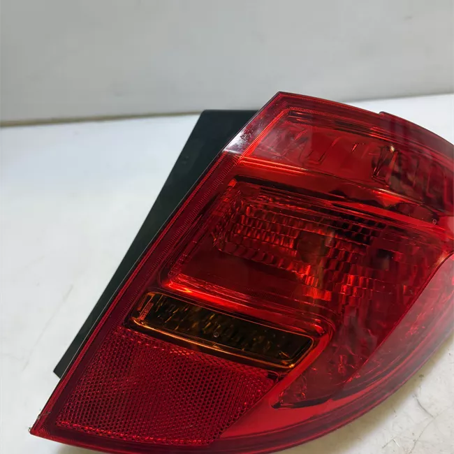 Fanale posteriore parte esterno destro