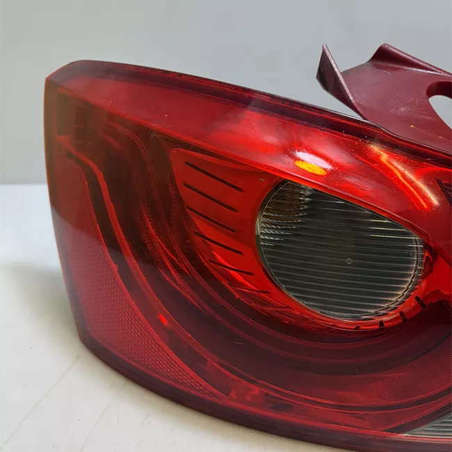 Fanale posteriore sinistro