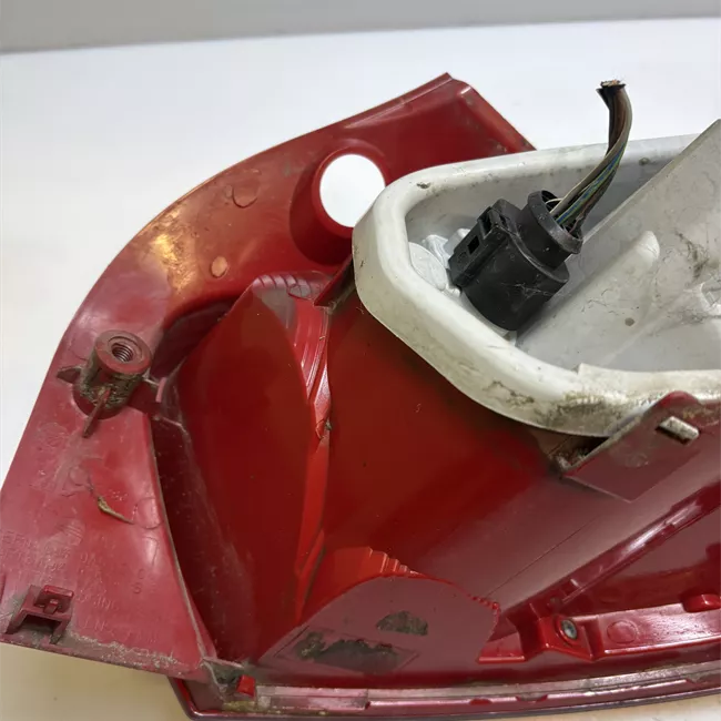 Fanale posteriore sinistro