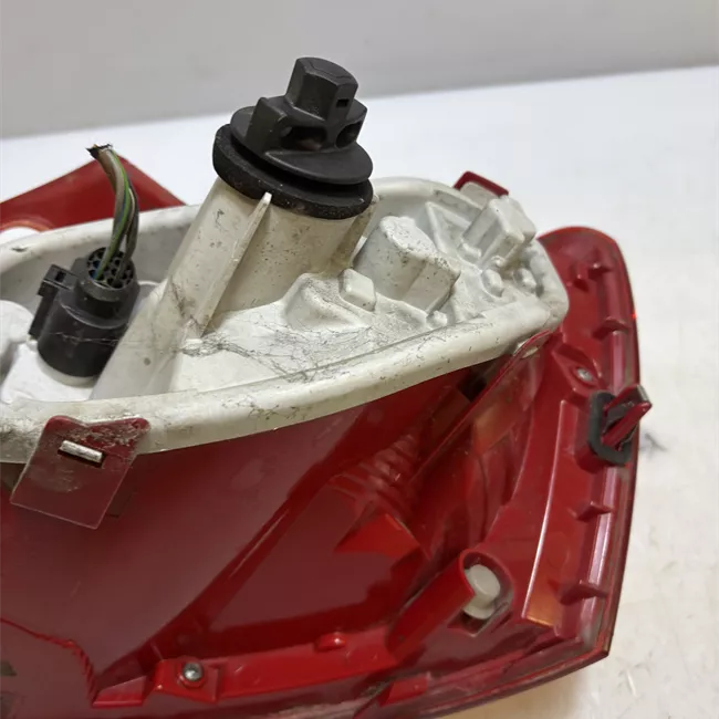 Fanale posteriore sinistro