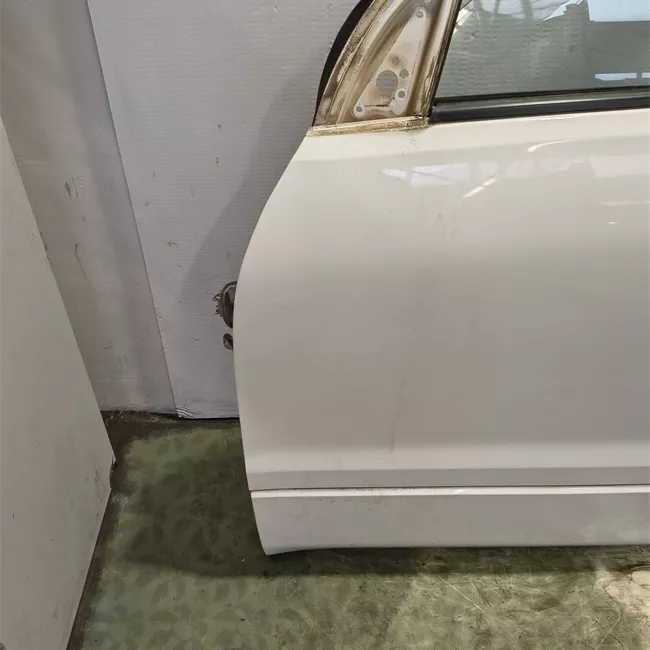 Porta anteriore sinistra