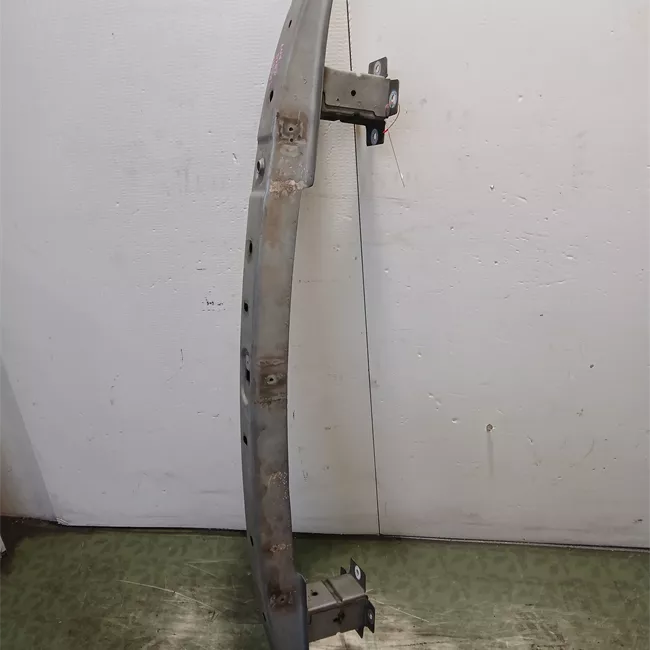 Traversa paraurti anteriore