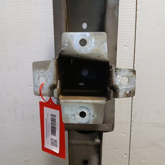 Traversa paraurti anteriore