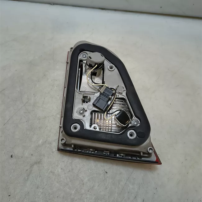 Fanale posteriore parte interno sinistro