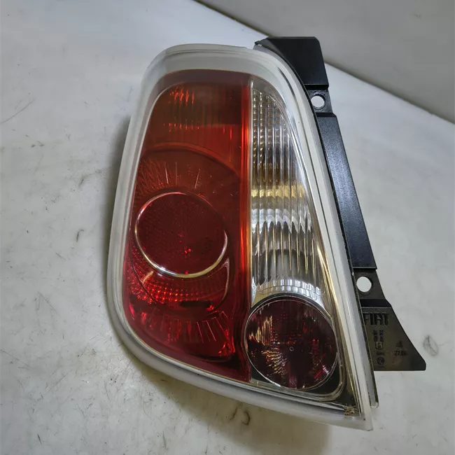 Fanale posteriore sinistro