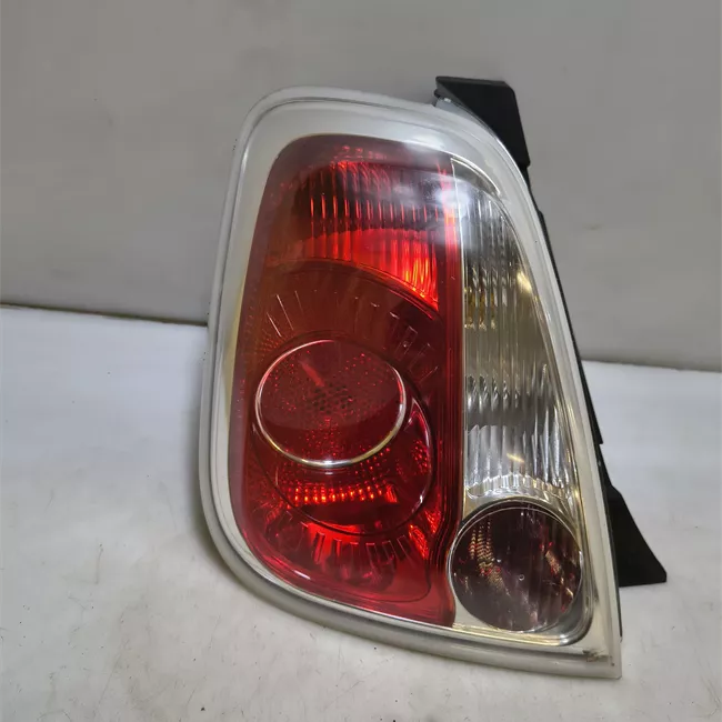 Fanale posteriore sinistro