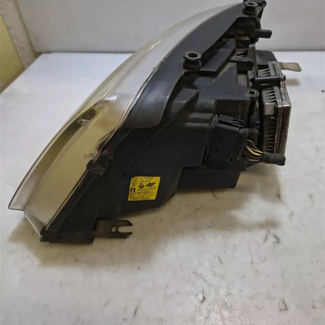 Proiettore destro Xeno