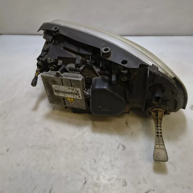 Proiettore destro Xeno