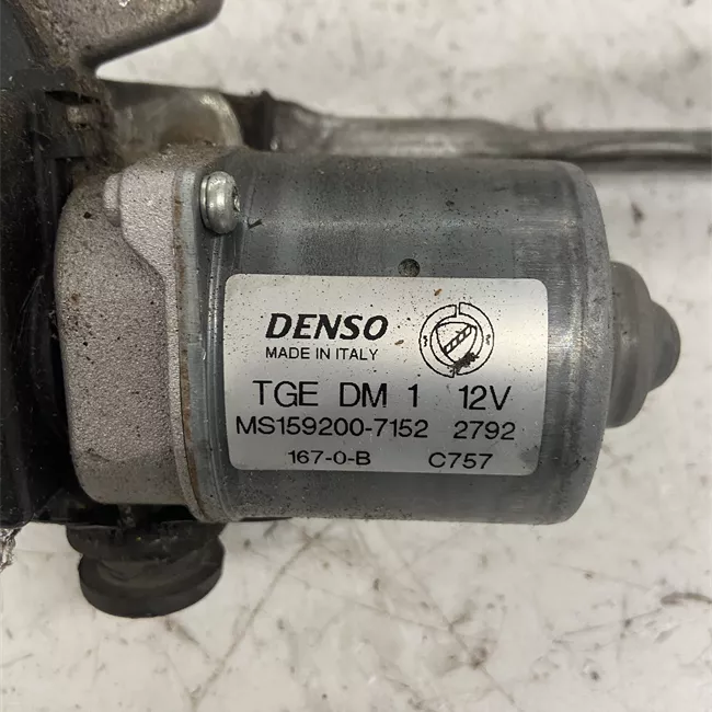 Meccanismo tergiparabrezza con motorino