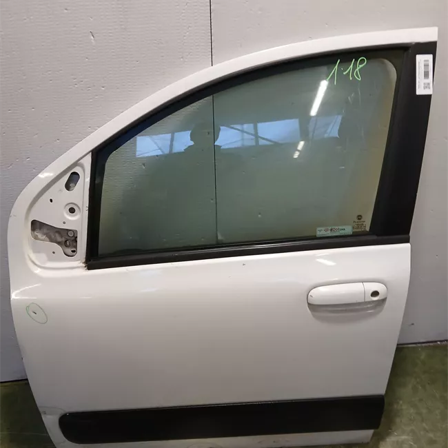 Porta anteriore sinistra con fasce paracolpi