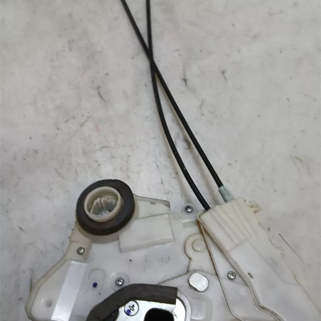 Serratura porta anteriore sinistra