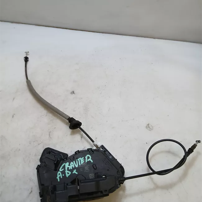 Serratura porta anteriore destra 4K3