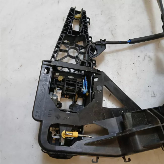 Serratura porta anteriore sinistra