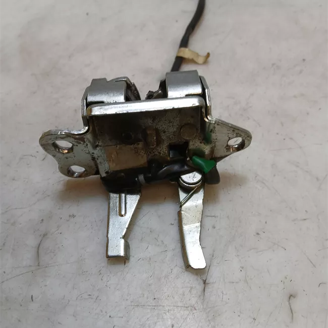 Serratura portello posteriore 01-99>12-02<