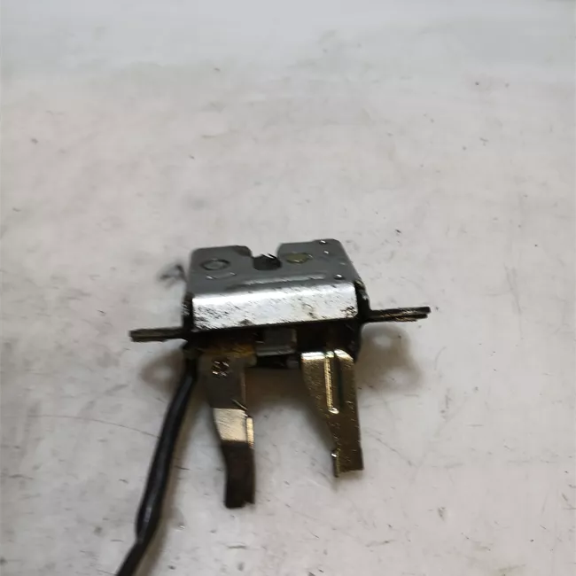 Serratura portello posteriore 01-99>12-02<