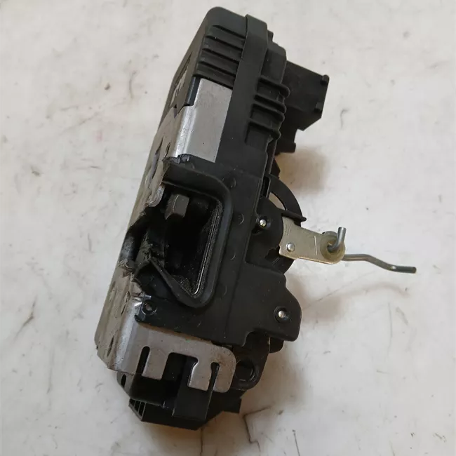 Serratura porta posteriore sinistra con superchiusura elett