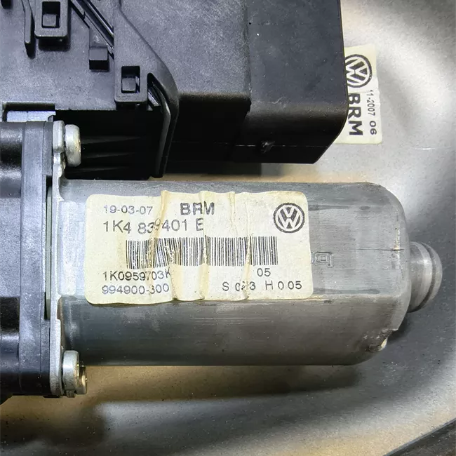 Alzacristallo porta posteriore sinistro