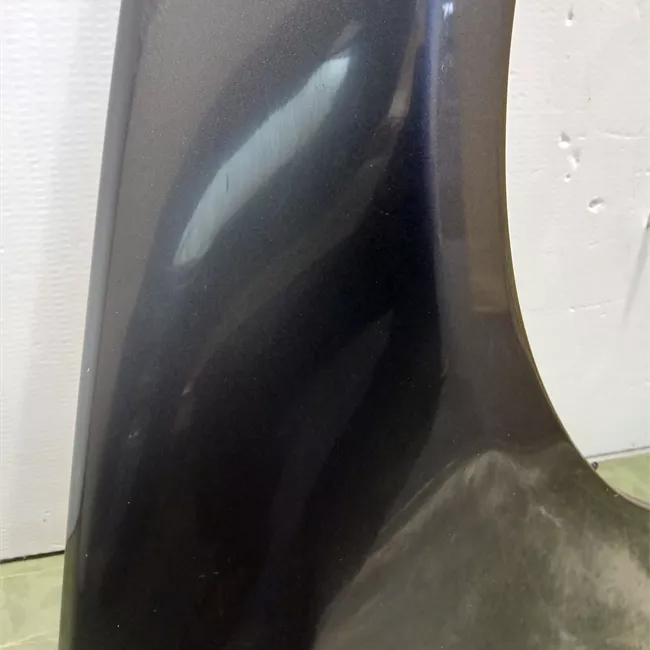 Parafango anteriore destro