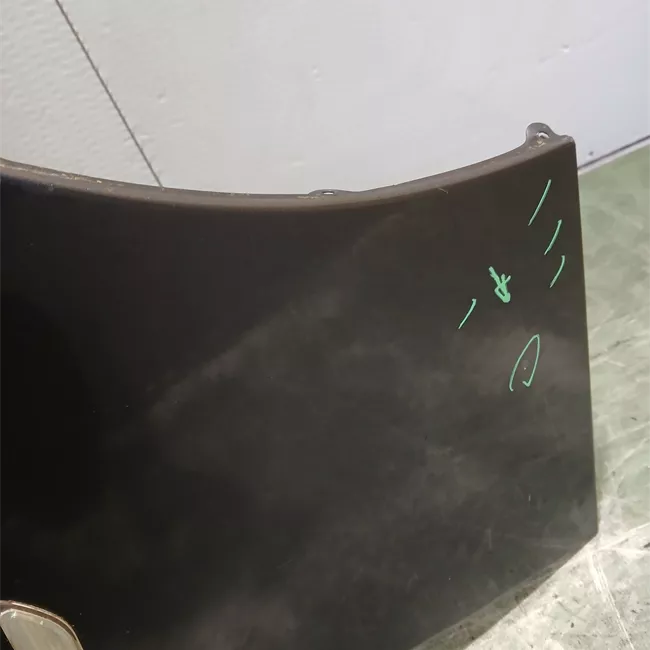 Parafango anteriore destro