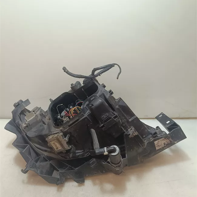 Proiettore sinistro Bi-xeno