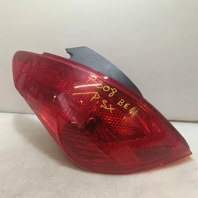 Fanale posteriore sinistro con 1 faro retromarcia