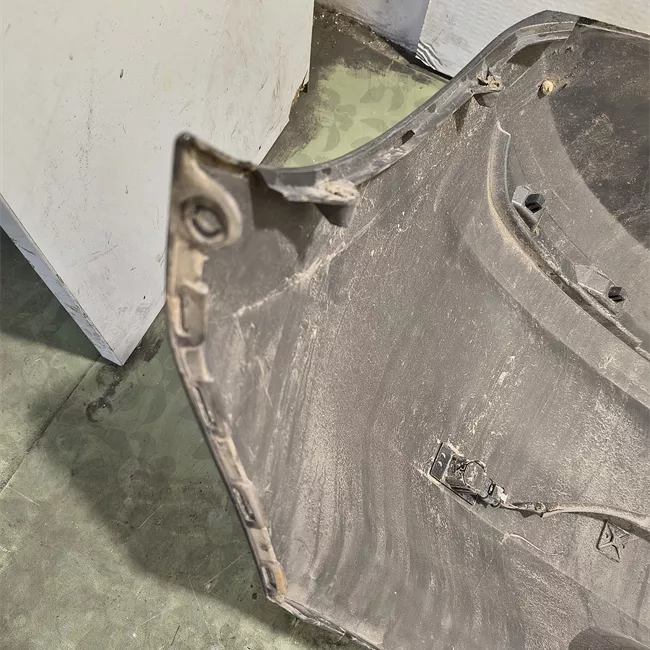 Paraurti posteriore con sensori parcheggio primer