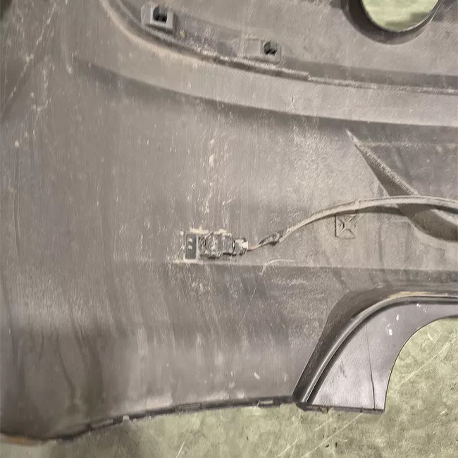 Paraurti posteriore con sensori parcheggio primer