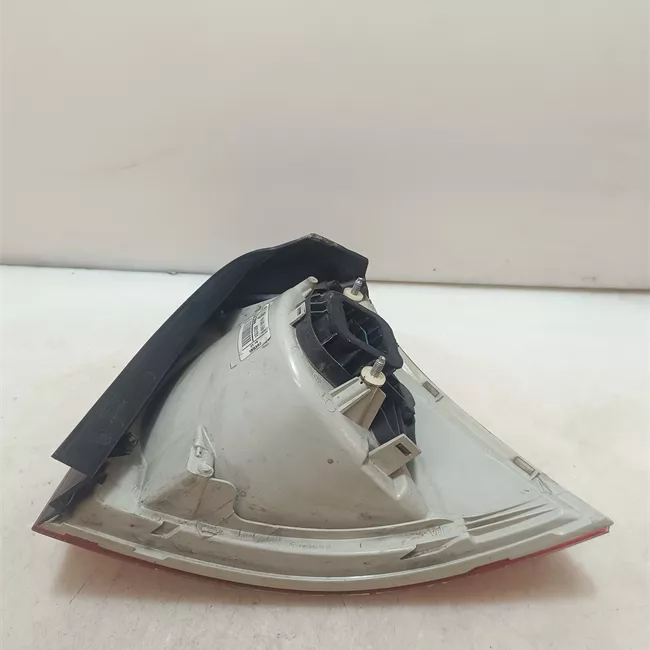 Fanale posteriore parte esterno sinistro VALEO