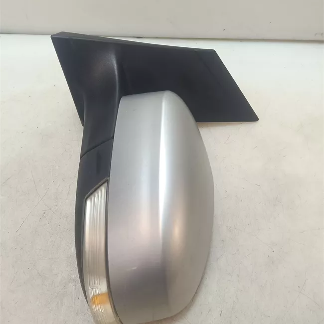 Retrovisore esterno regolazione elettrica sinistro con luce orientam