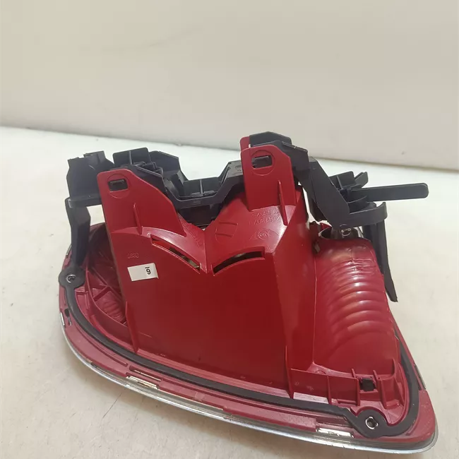 Fanale posteriore sinistro con ind.direz. bianco