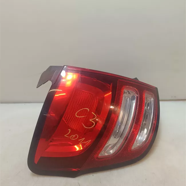 Fanale posteriore sinistro