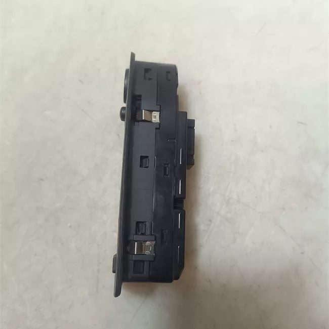 Blocco comandi alzacristalli e retrovisori esterno sinistro Nero