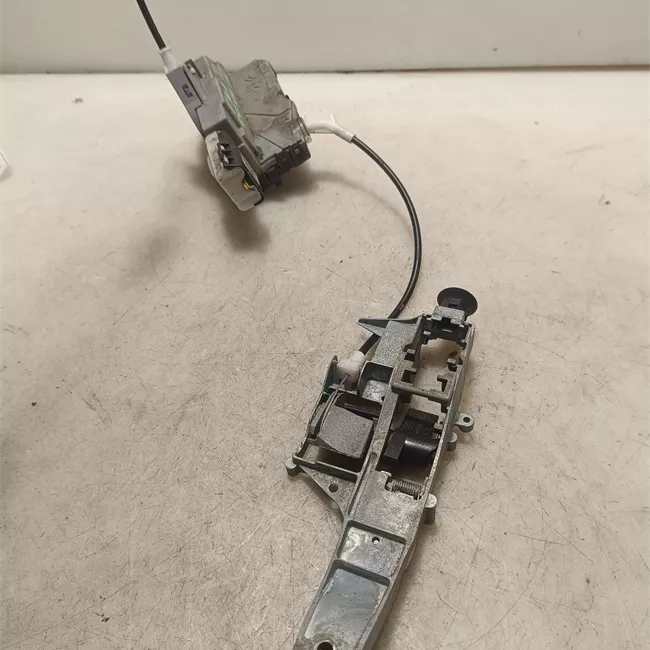 Serratura porta posteriore sinistra