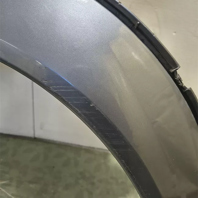 Parafango anteriore destro primer