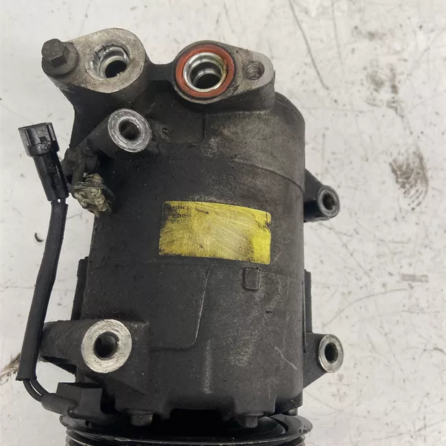 Compressore aria condizionata rotazionale