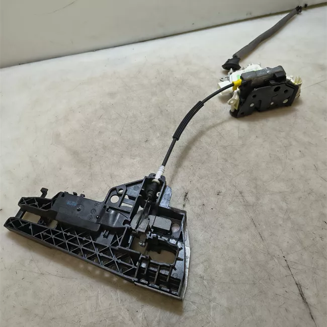 Serratura porta anteriore sinistra